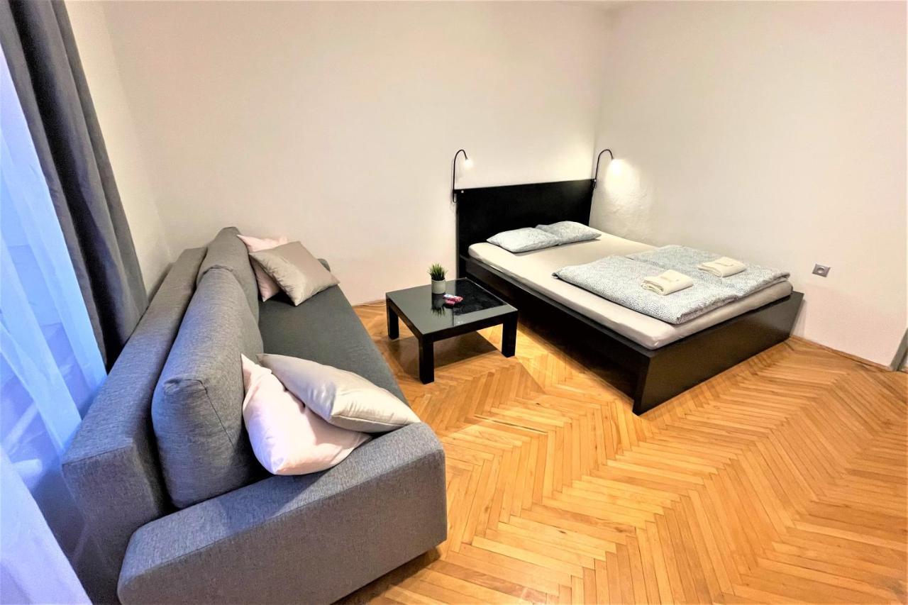 Apartment Helen - Old Town, Ac Bratislava Exterior photo